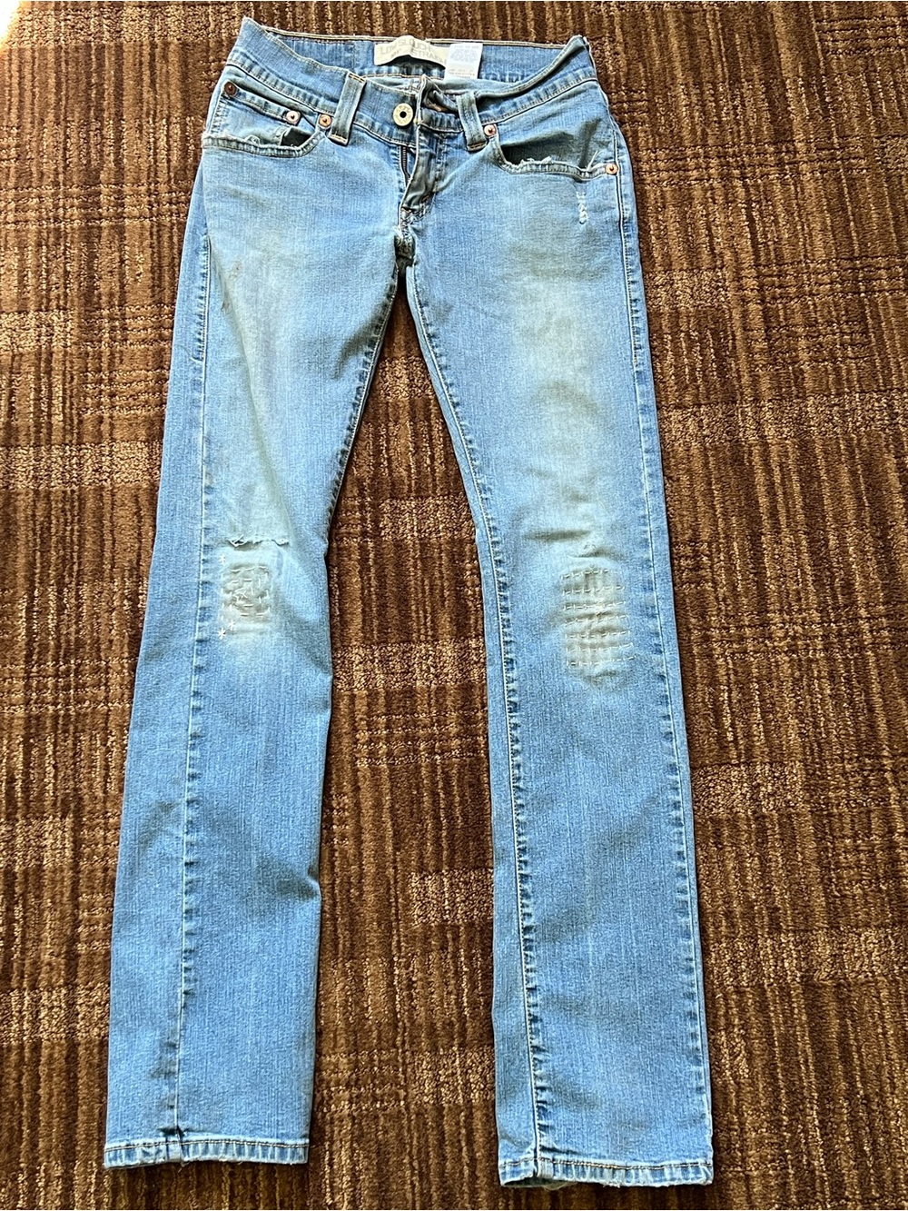 Y2K Levi’s Women’s 504 Slouch Straight Blue Jeans size 1M.  Has Sashiko mending.